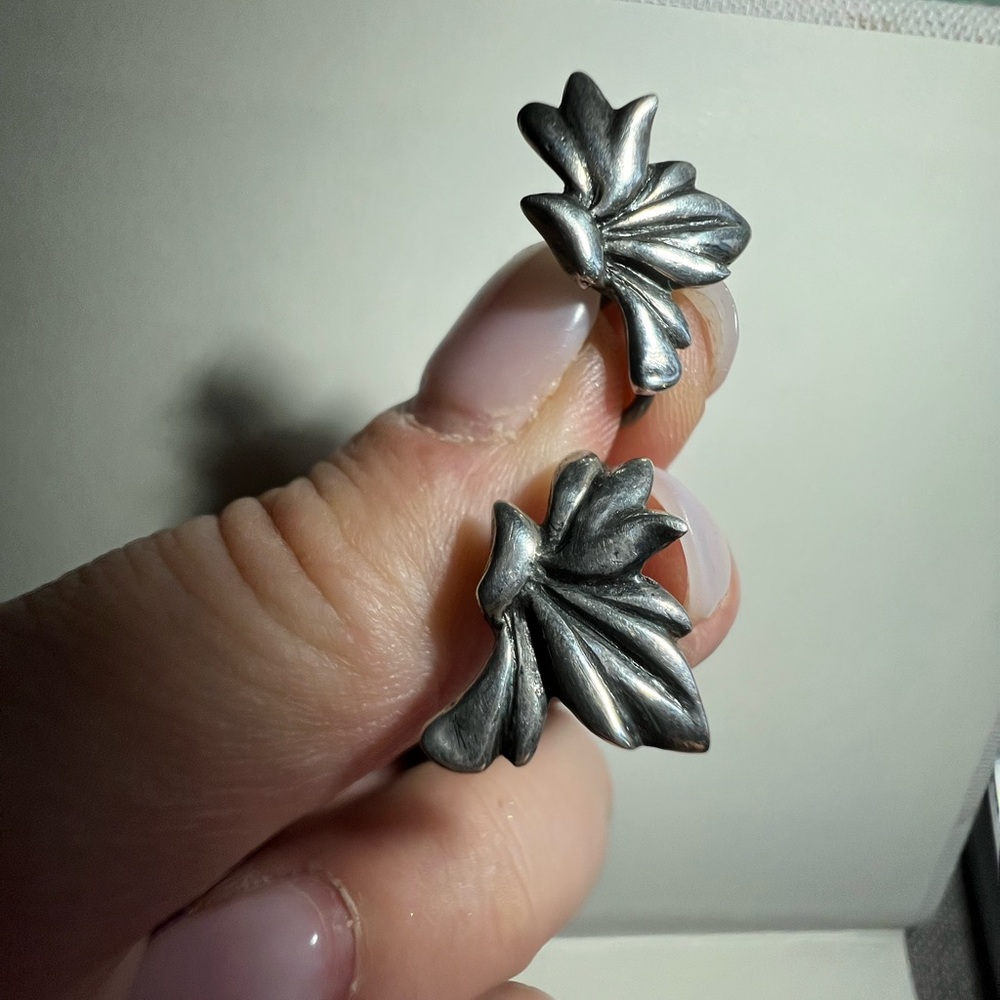 Elegant Vintage Sterling Silver Leaf Earrings
